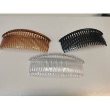 PLASTIC HAIR COMB'S  