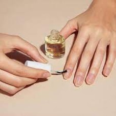 NAIL POLISH 
